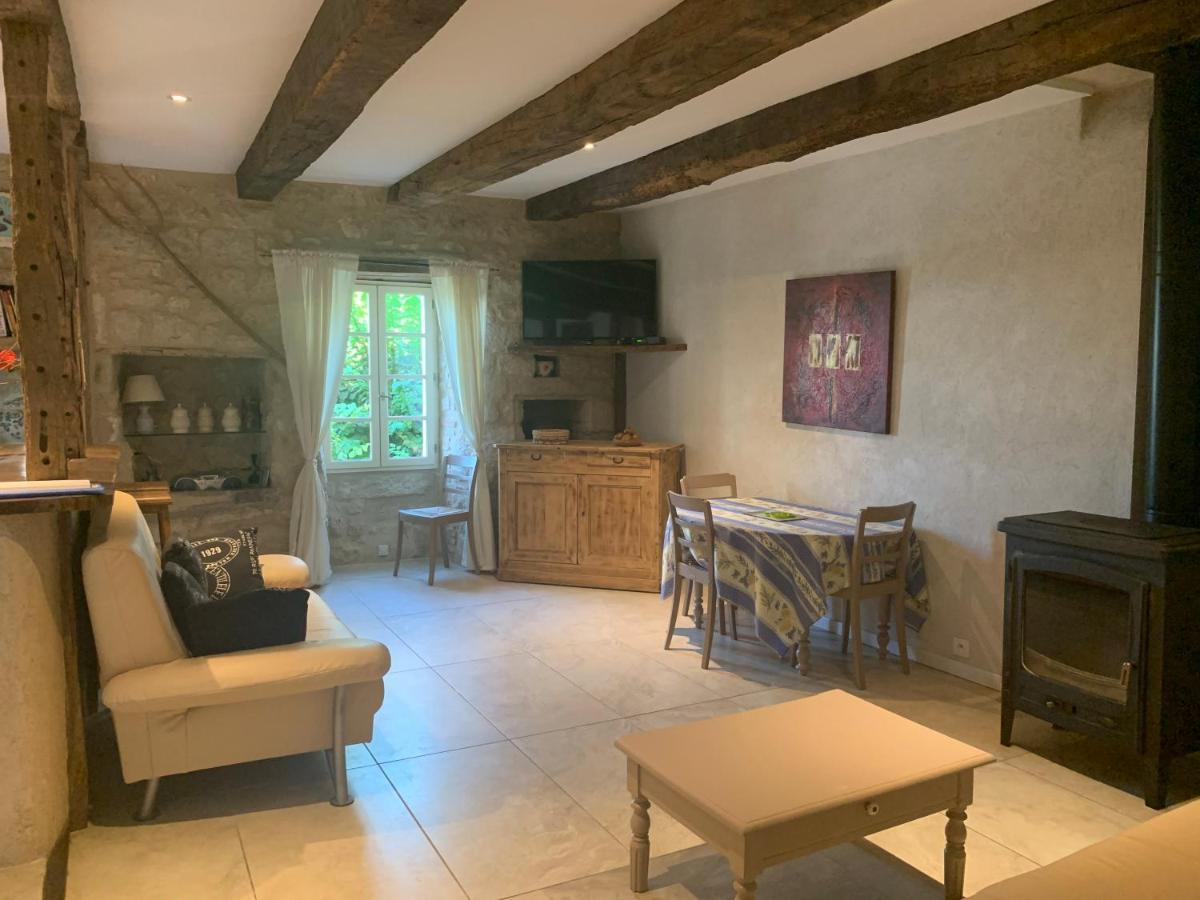 La Maison De Chloe Senouillac Esterno foto