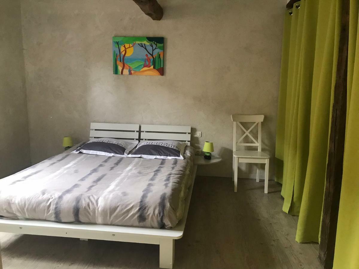 La Maison De Chloe Senouillac Esterno foto
